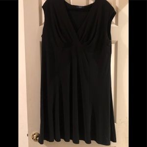 Cute simple black dress!